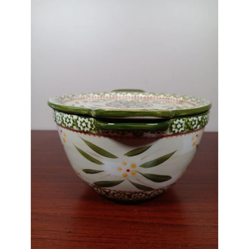 TEMP-TATIONS 1.5 Quart 2-Handled Round Bowl With Lid OLD WORLD Green EUC